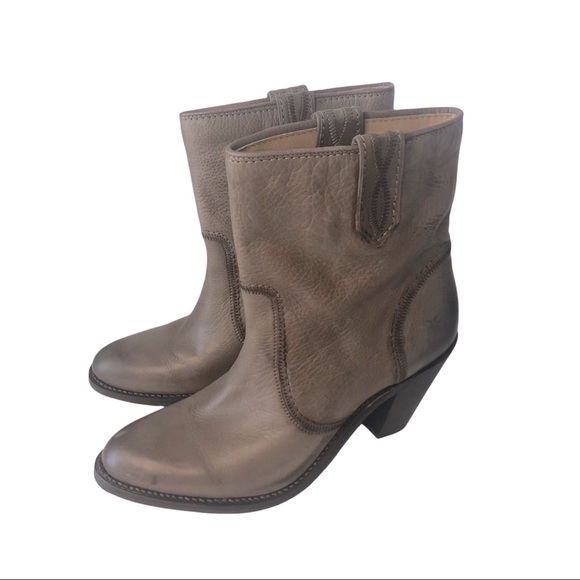 Frye Mustang Stitch Neutral Gray Leather Short Western Riding Heel Boot 7.5 - Picture 1 of 11